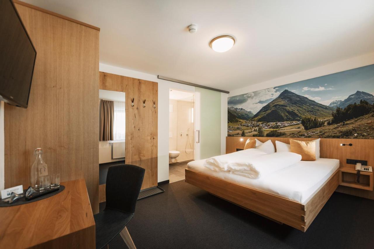 Apart Garni St Martin - Silvretta Card Premium Betrieb Galtuer Exterior photo