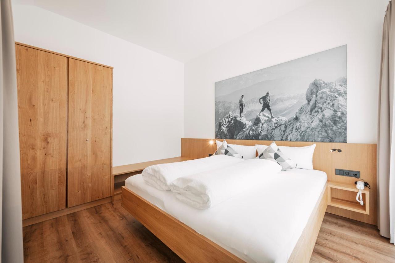 Apart Garni St Martin - Silvretta Card Premium Betrieb Galtuer Exterior photo