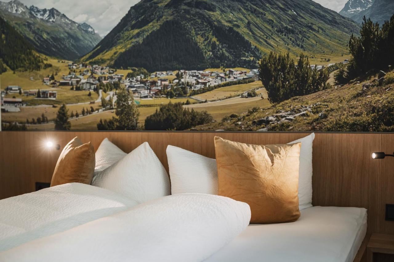 Apart Garni St Martin - Silvretta Card Premium Betrieb Galtuer Exterior photo