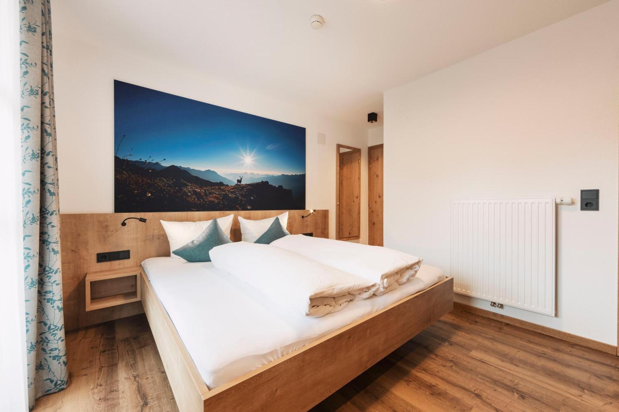 Apart Garni St Martin - Silvretta Card Premium Betrieb Galtuer Exterior photo