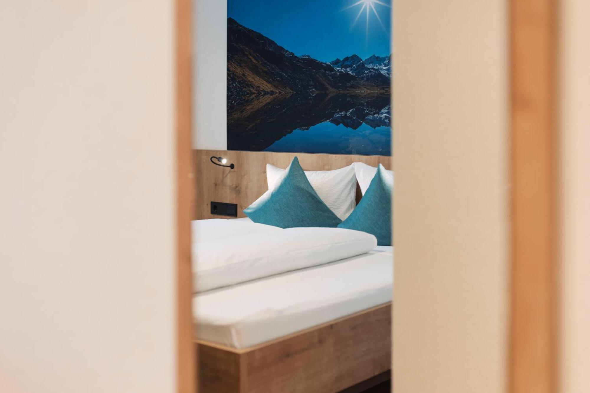 Apart Garni St Martin - Silvretta Card Premium Betrieb Galtuer Exterior photo