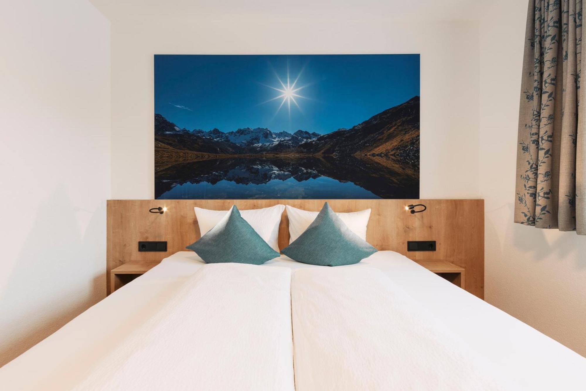 Apart Garni St Martin - Silvretta Card Premium Betrieb Galtuer Exterior photo