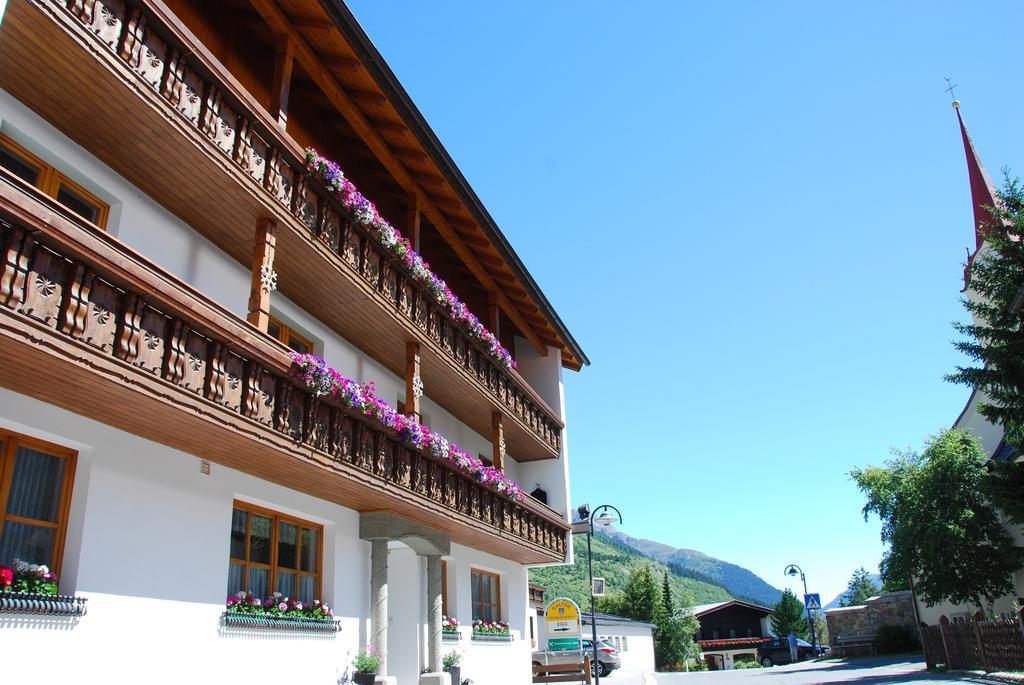 Apart Garni St Martin - Silvretta Card Premium Betrieb Galtuer Exterior photo
